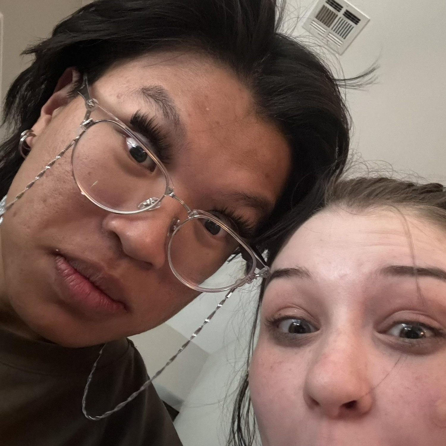 Archie stole Rachel's lashes in 2023
