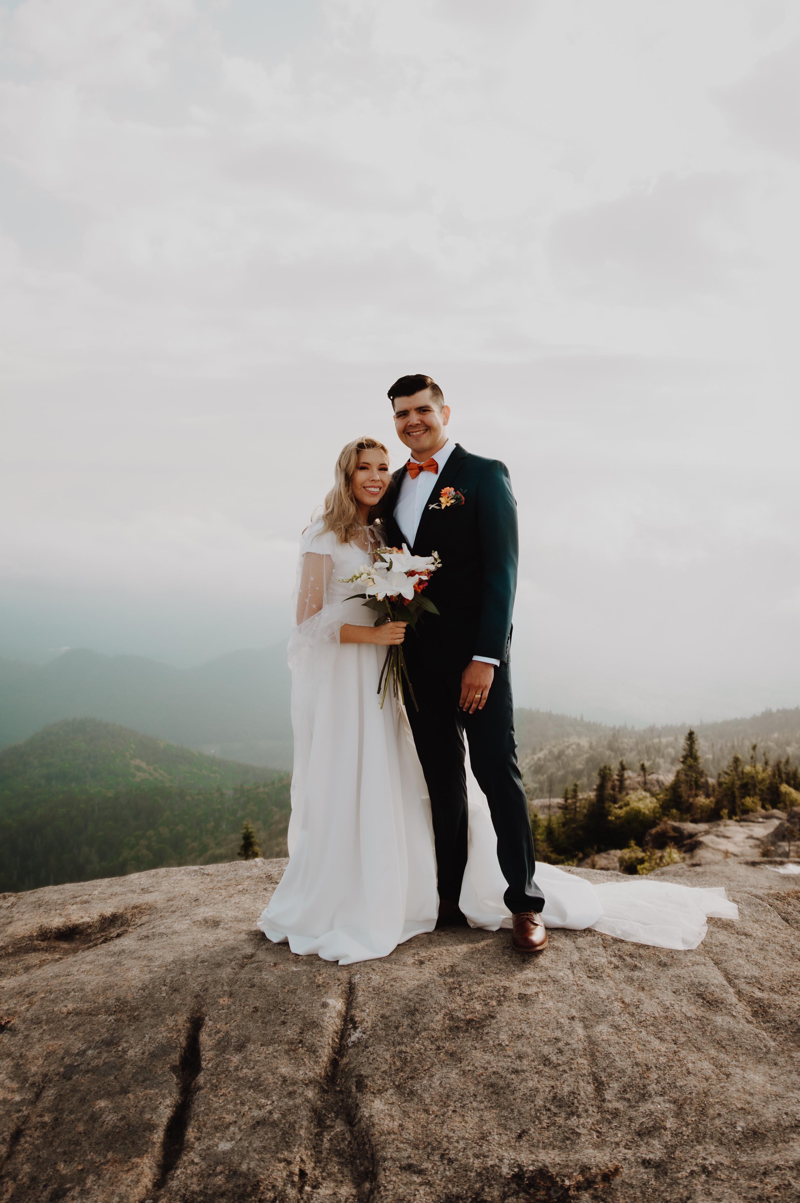 The Wedding Website of Katsitsiaroroks Mitchell and Micheal Sharrow