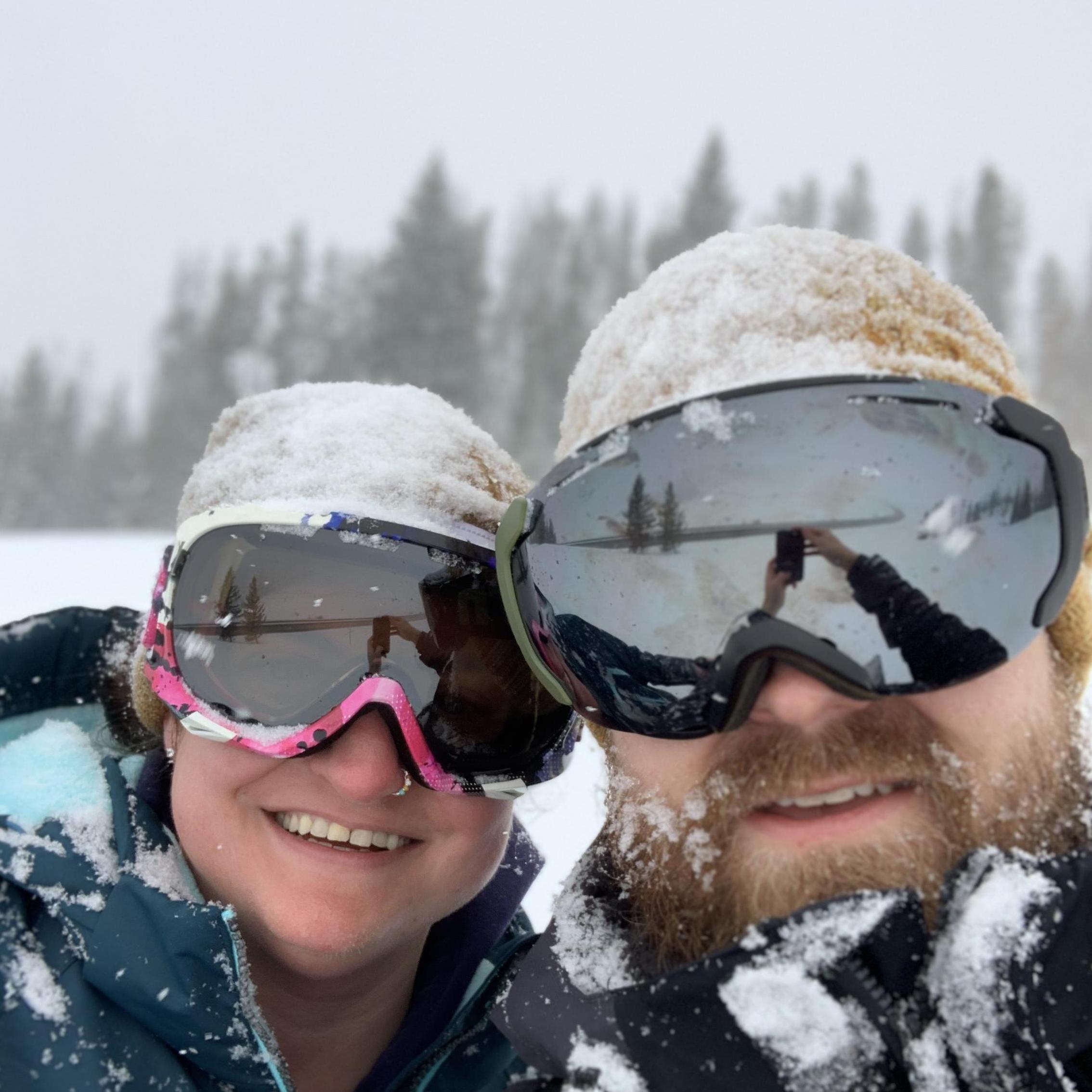 2021: We snowshoe in 'rado.