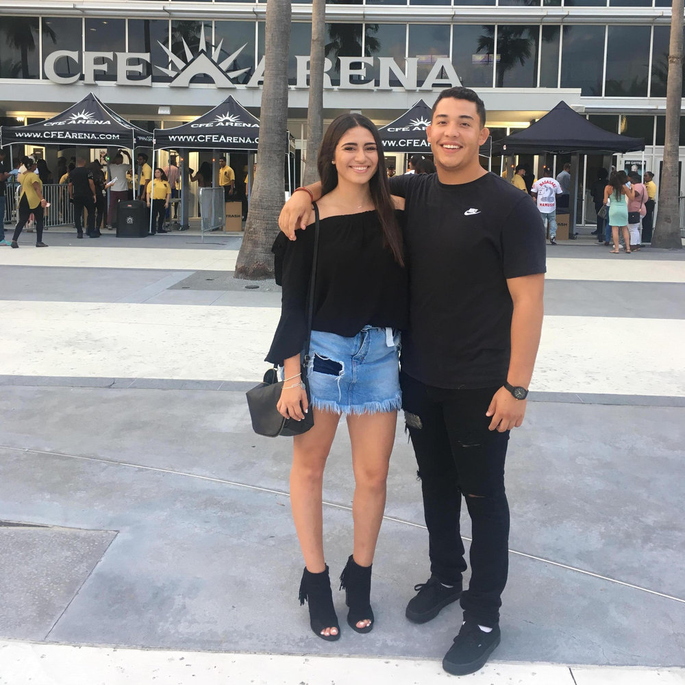 Amanda Bordón and Andrew Weaver's Wedding Website