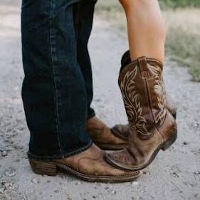 wedding cowboy boots 🖤