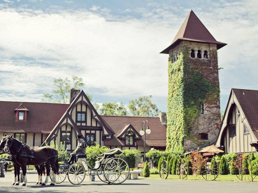 The Wedding Website of Lauren Bissey and Paul Trzcinski