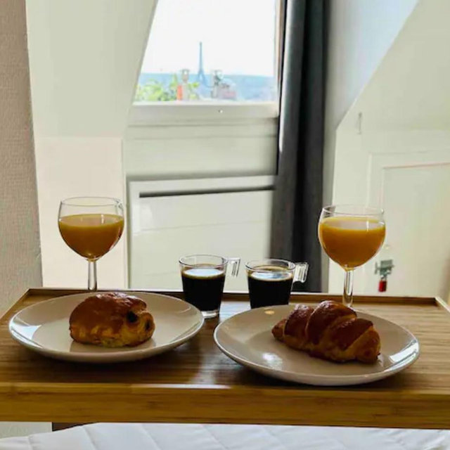 AirBnB in Paris!