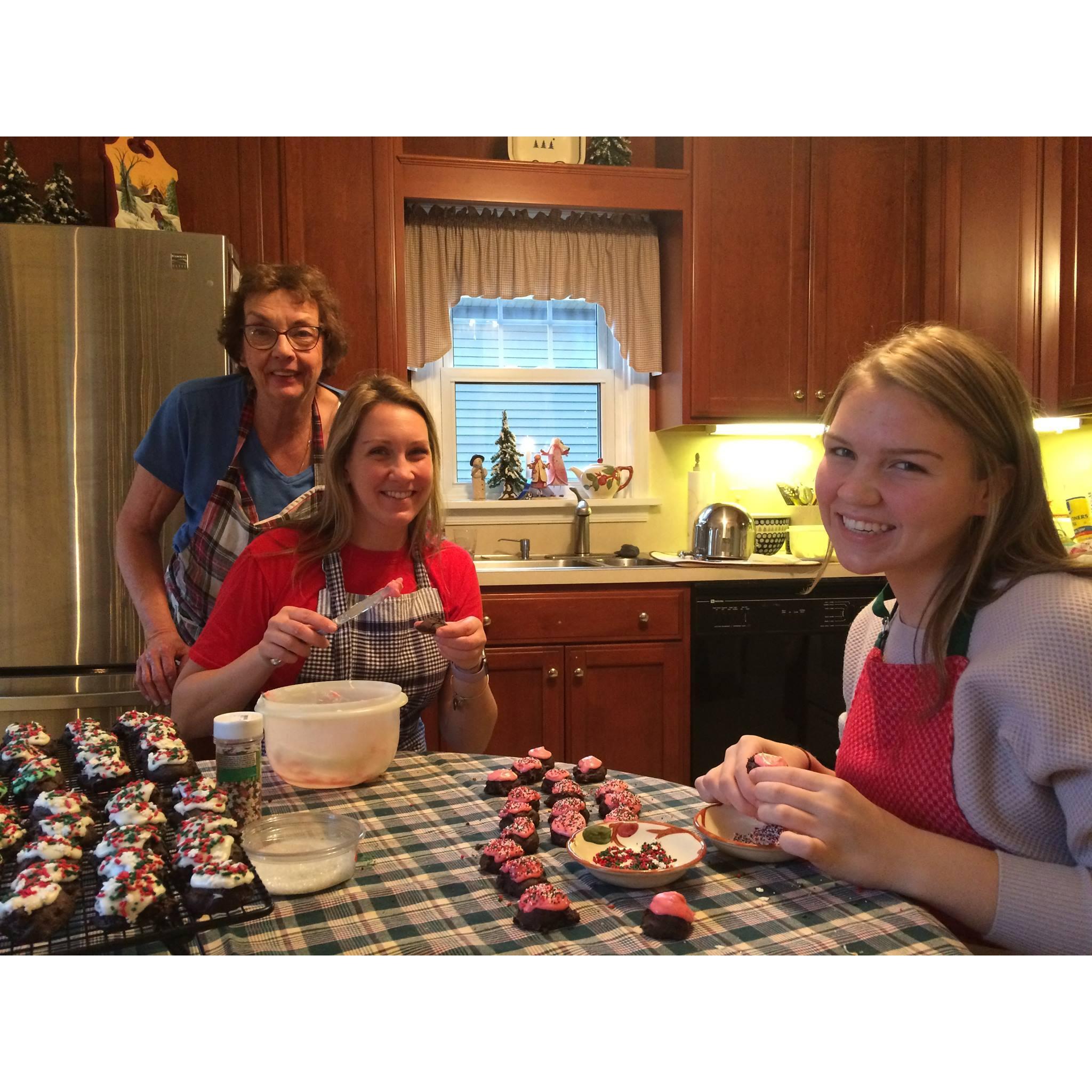 Baking Christmas cookies with mom and niece Ella