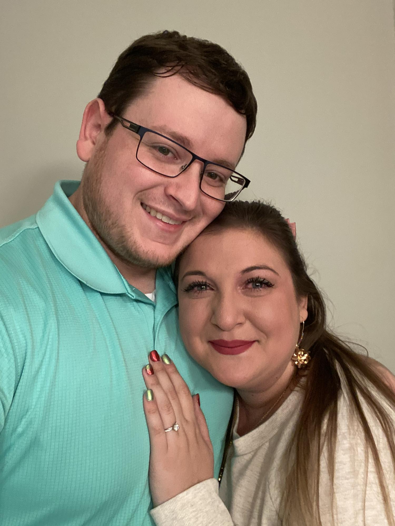 He proposed!! 💕