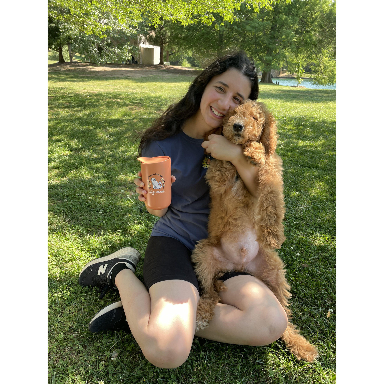 alomon’s first park day—he stole the spotlight while Jonathon stayed pup-arazzi behind the camera! 🐾📸🌳
