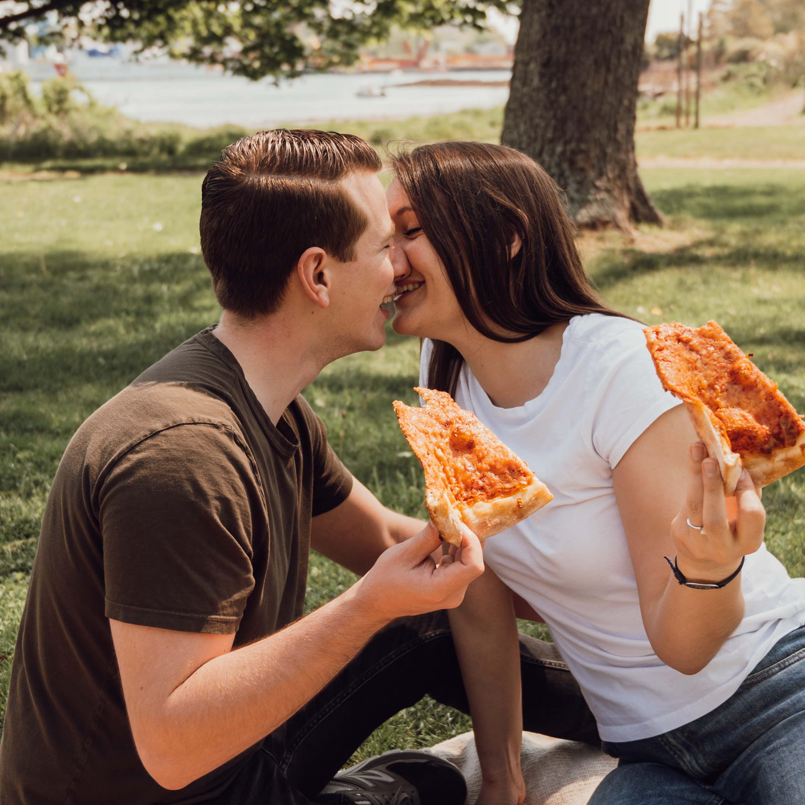 We love pizza