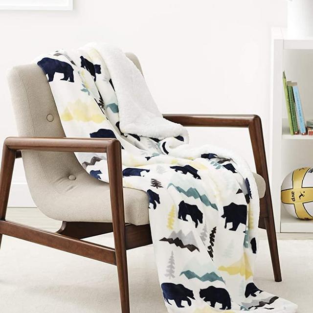 Amazon Basics Kids Ultra-Soft Micromink Sherpa Blanket - Throw, Bear Buddies