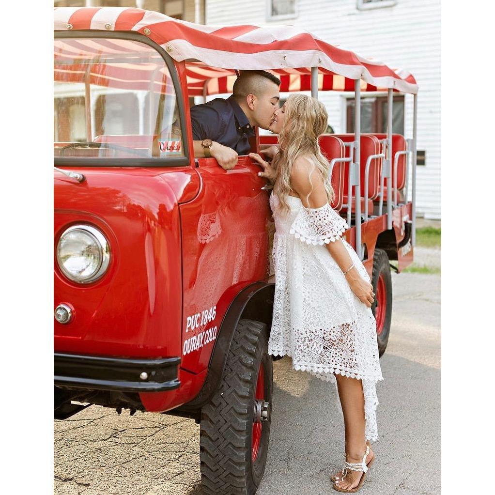 Impromptu Jeep came through our photoshoot so you know we HAD to! #obsessed!