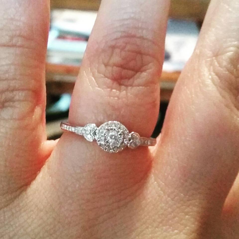 The first picture of the ring.