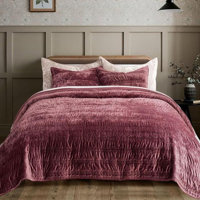 EVERGRACE Luxury Ruched Velvet Quilt Queen Size, Ultra Soft Bedspread Coverlet Set, Lightweight Velvet Comforter, Quilted Bedding Cover with 2 Matching Shams for All Season, Burgundy