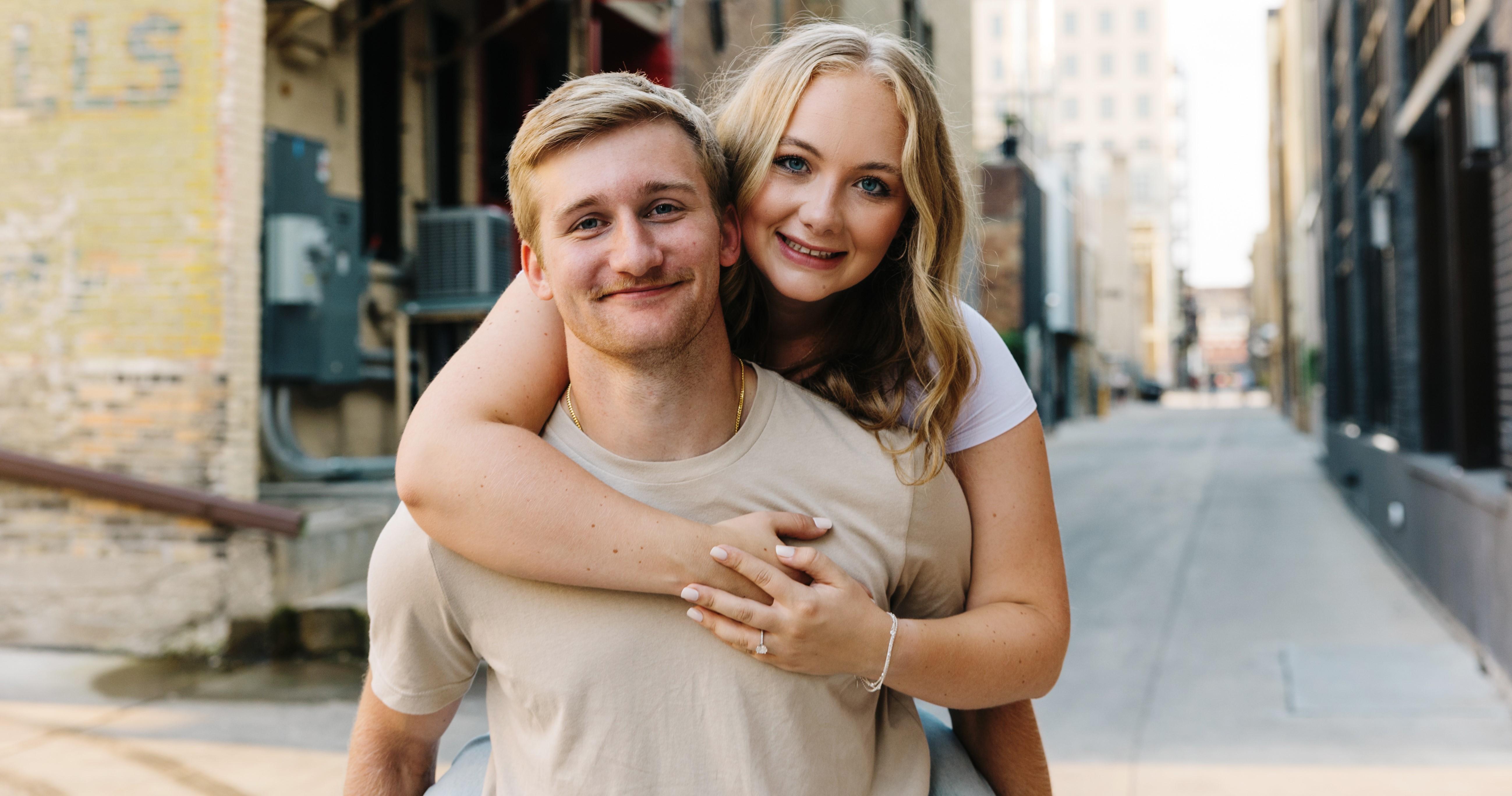The Wedding Website of Mackenzie Myrkle and Damien Biegert