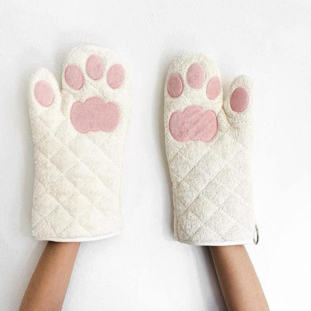 Cricket & Junebug Oven Mitts Cat Paws - White and Pink