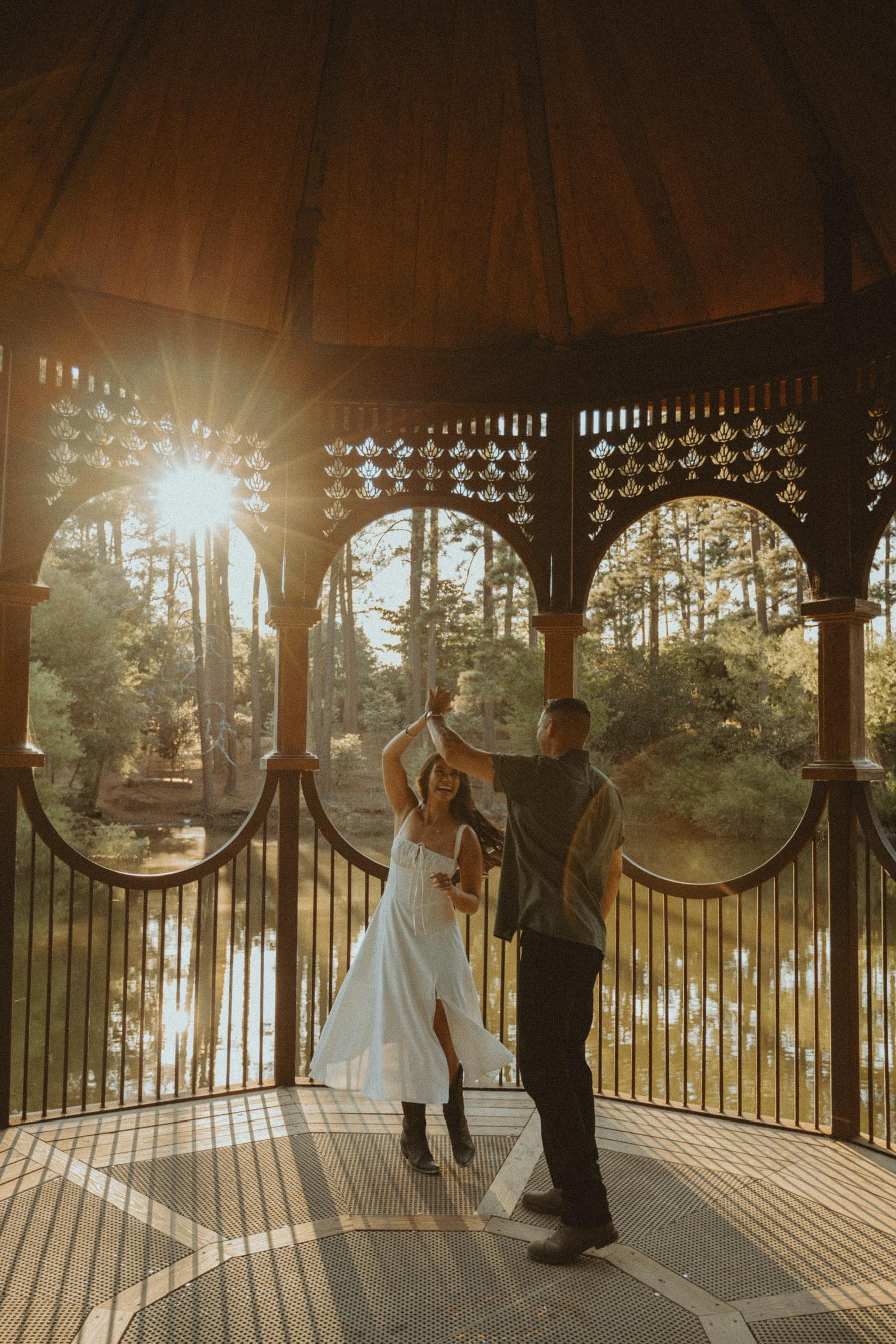 The Wedding Website of Aleesa Cortez and Justin Warren
