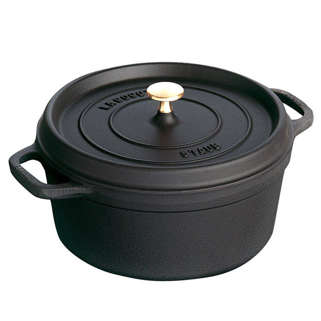 5 1/2-Qt. Round Dutch Oven Color: Black Matte