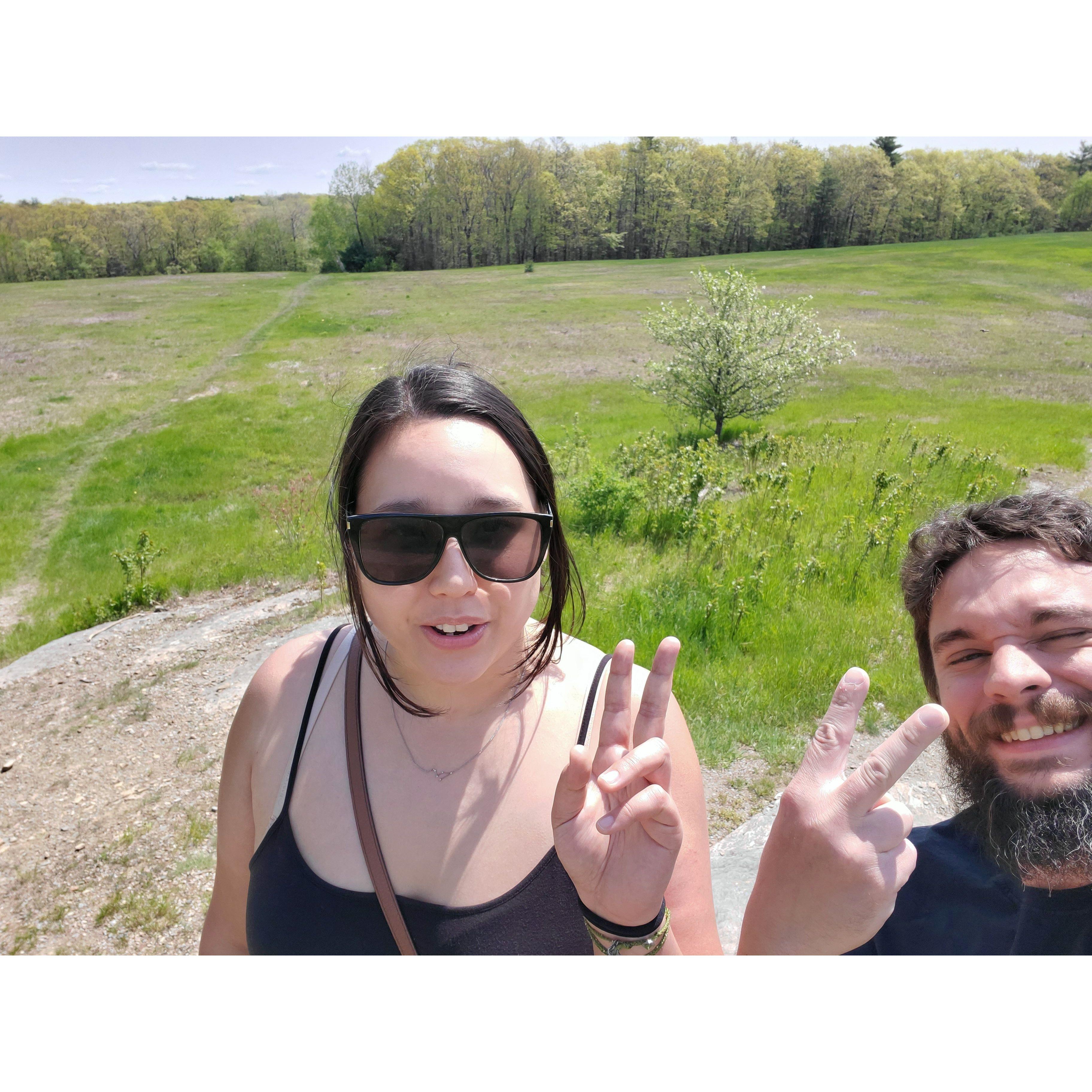 Throwing deuces, Peace!