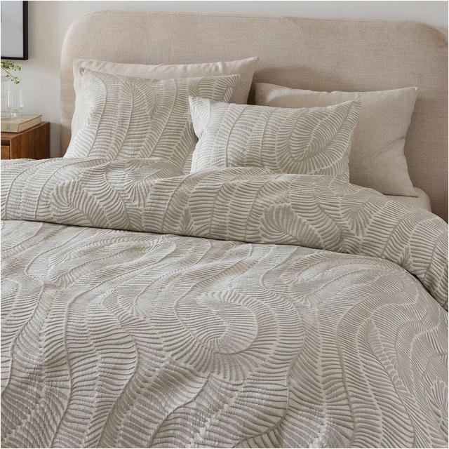Trailing Fern Matelassé Duvet, King, Celadon