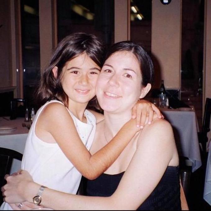 Tia Sara and Isa at Tia Susanna's wedding