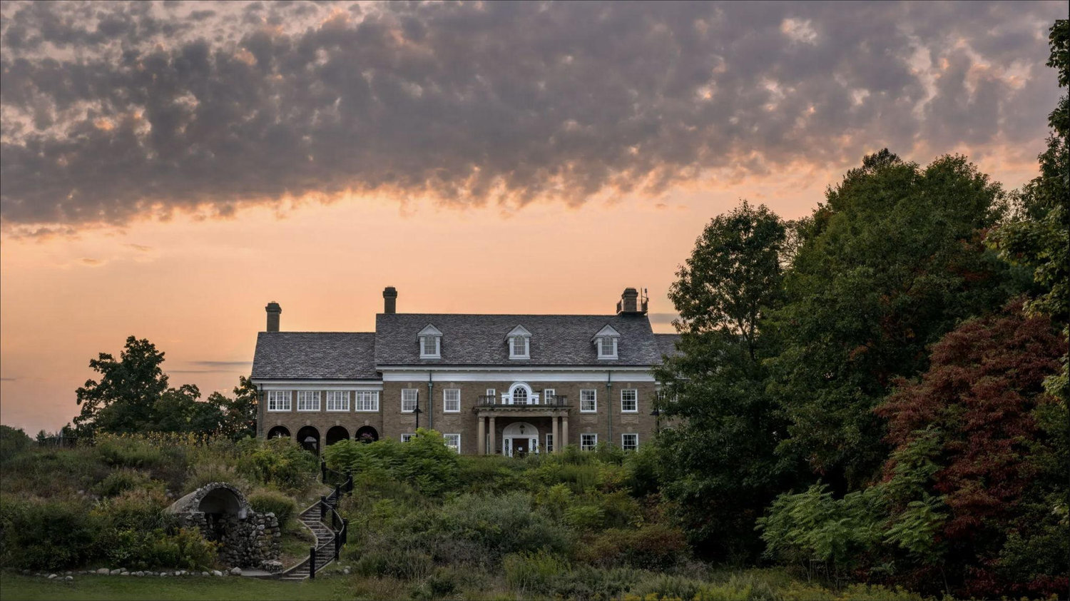 The Wedding Website of Kylie Courtney and Sam Iorio