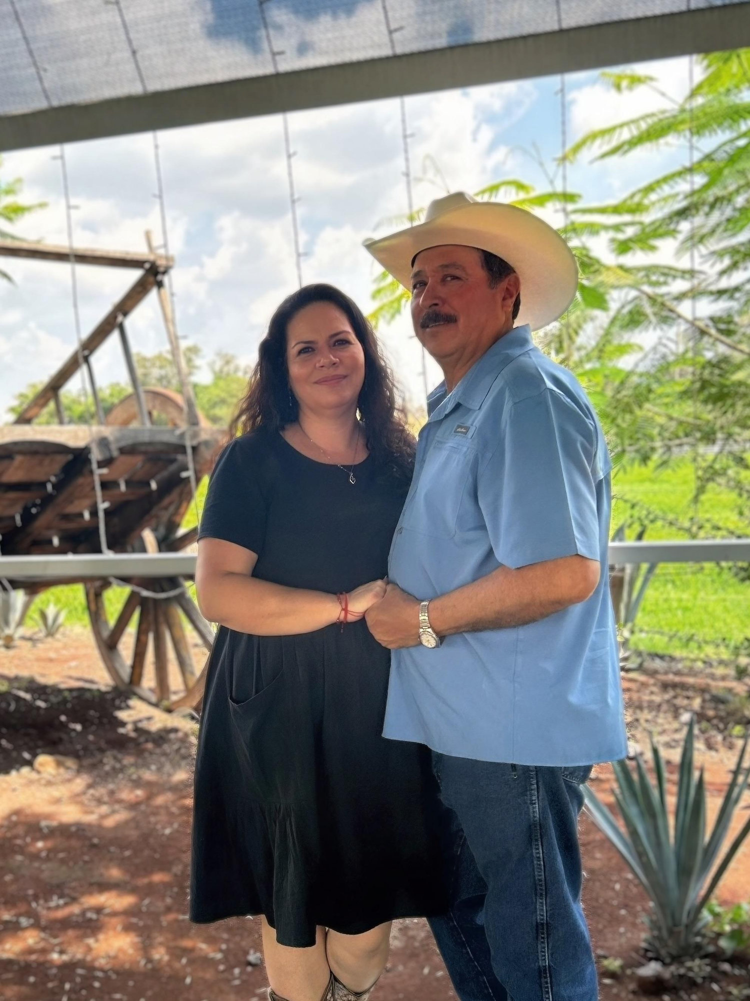 The Wedding Website of Alfredo Castellanos and Yolanda Castellanos