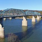 Walnut Street Bridge