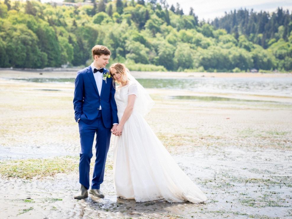 The Wedding Website of Monica Dove and William Dove