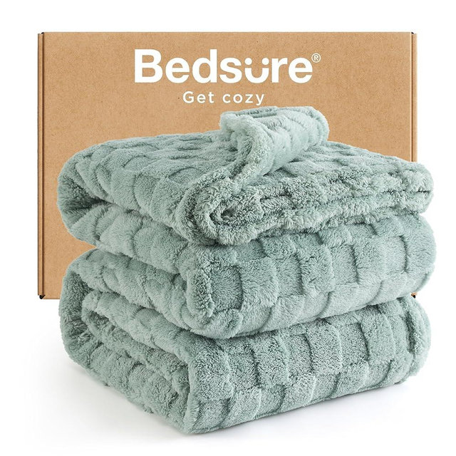 Bedsure California King Blanket for Bed - Super Soft Cozy Blankets for Women, Cute Large Fleece Throw for Girls, Sage Green, 102x96 Inches