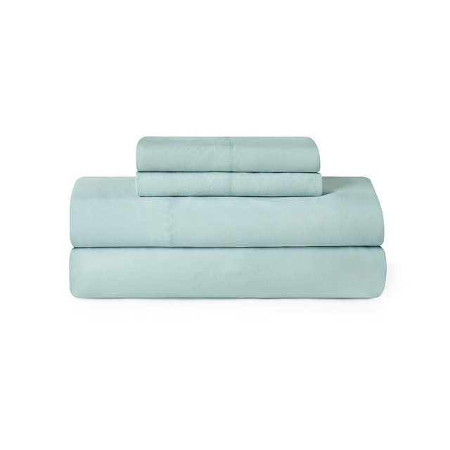 UGG Devon Luxury Sheet Set - Ultra-Soft Prewashed Comfort, 3 or 4-Piece Bedding Set with Flat Sheet, Fitted Sheet, and Pillowcases - Cozy and Breathable for Ultimate Relaxation (Sky Gray, Queen)