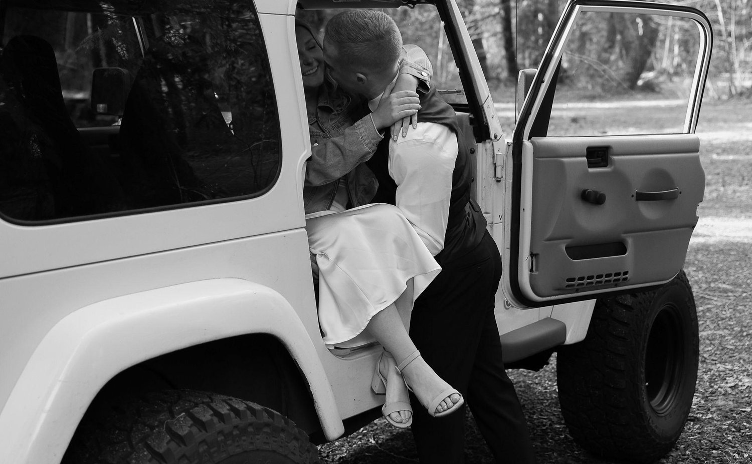 The Wedding Website of Robyn May and Axel Clear