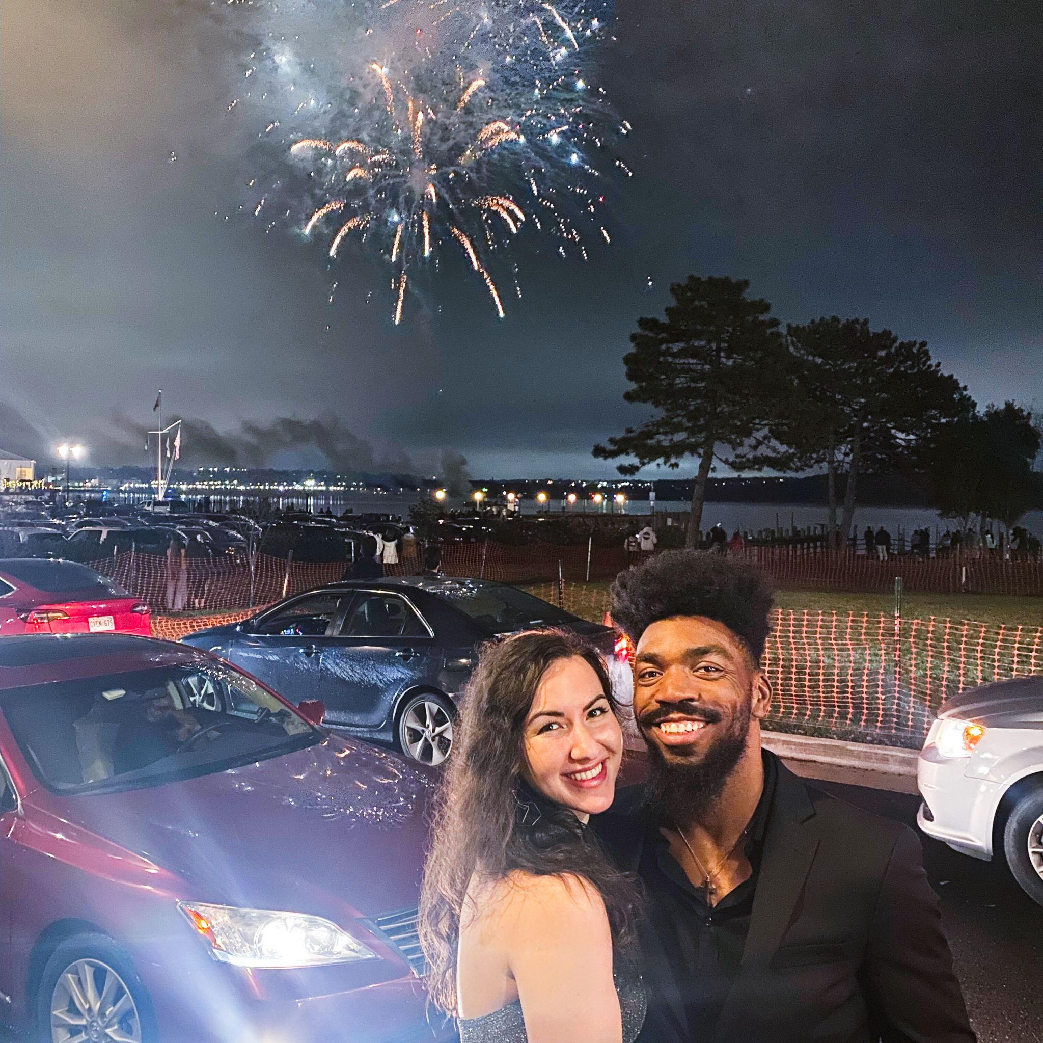 Alexa loves getting to see fireworks! It's even better when she gets to enjoy them with the love of her life! Here they are ringing in 2022 together in Alexandria, Virginia!