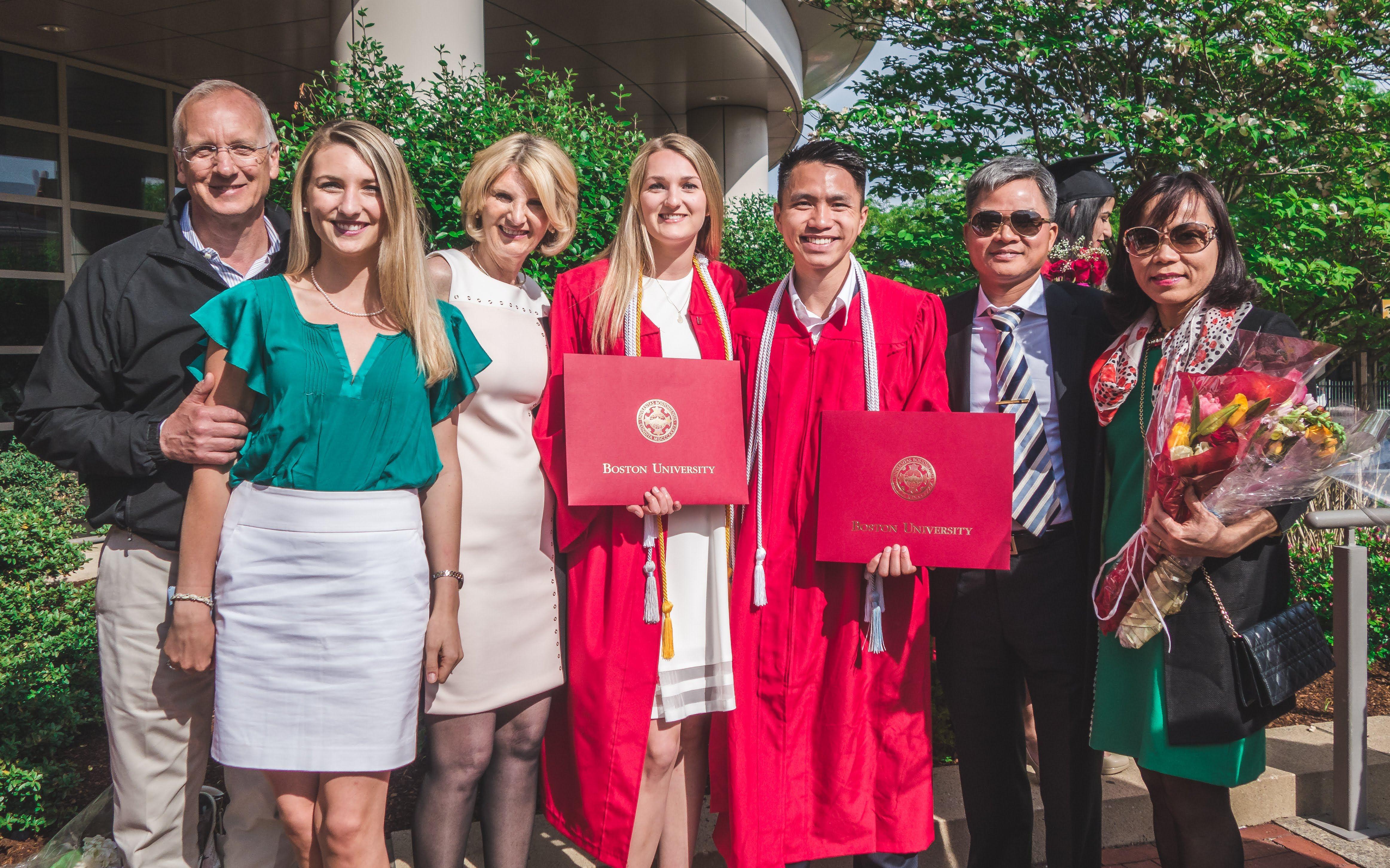 The Wedding Website of Stef Hartford and Tuan Nguyen