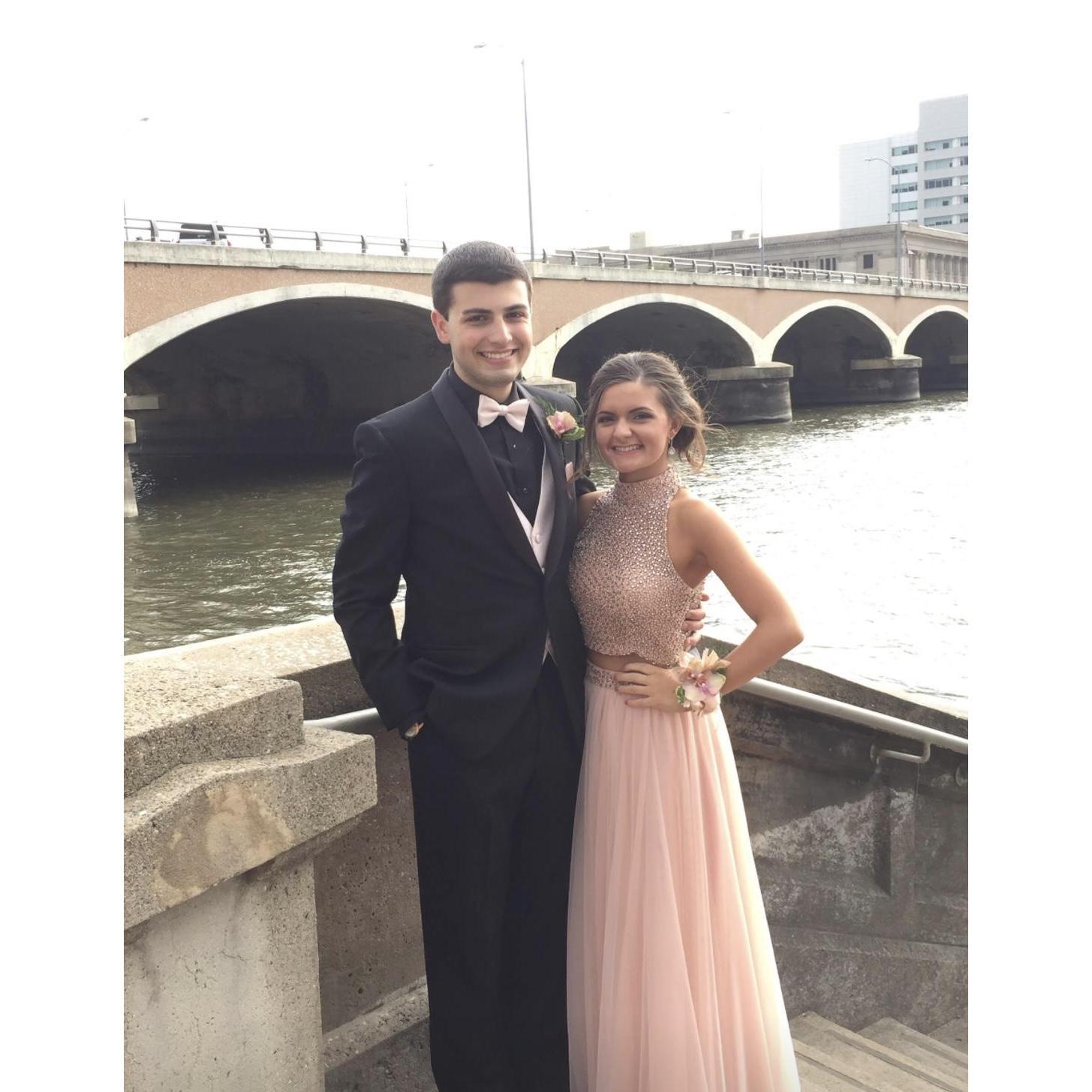 Prom, 2015