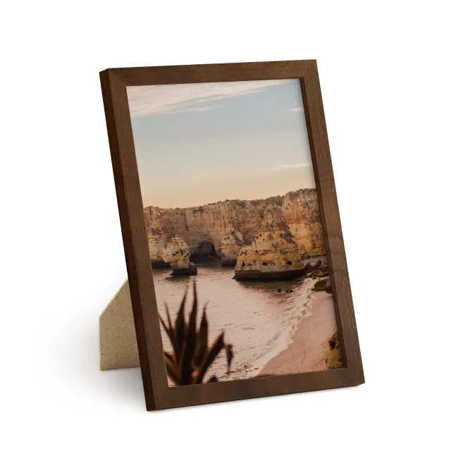 Haus and Hues Oak Picture Frame with Plexiglass Cover, Walnut, 5x7