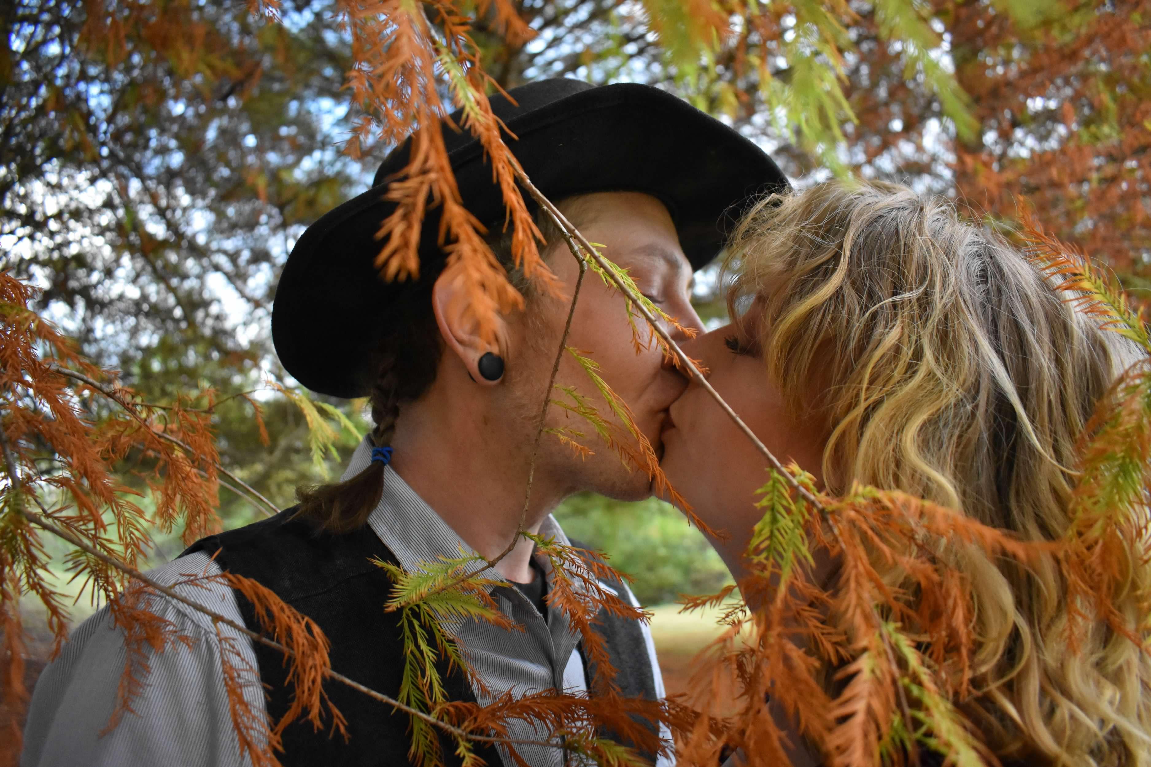 The Wedding Website of Chloe Gould and Robbie Willis