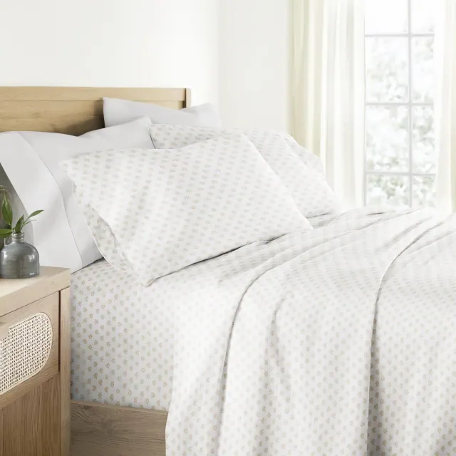 Moon Daisies Cotton Bed Sheets – Ultra-Soft, Easy Care, Sateen Finish, Soft and Stylish - Becky Cameron, Natural, Queen