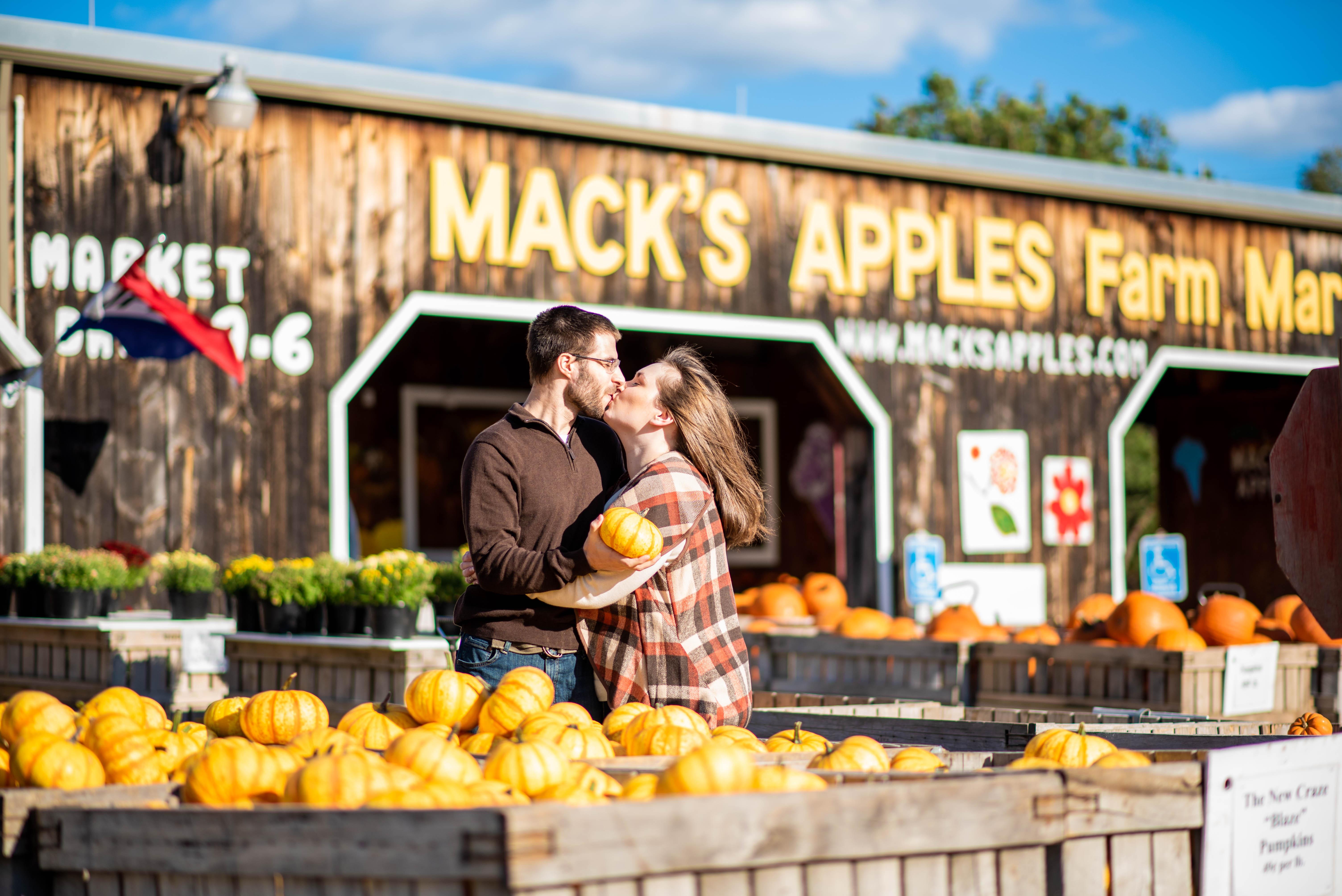 The Wedding Website of Laura Taylor and Mason Dupont