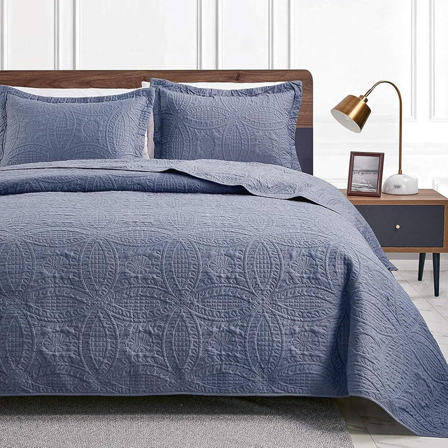 Love's cabin Oversized King Size Quilt Bedding Set Bluish Grey Bedspreads - Oversized King Lightweight Bedspread Comforter - Coin Pattern Coverlet for All Season - 3 Pieces (1 Quilt, 2 Pillow Shams)
