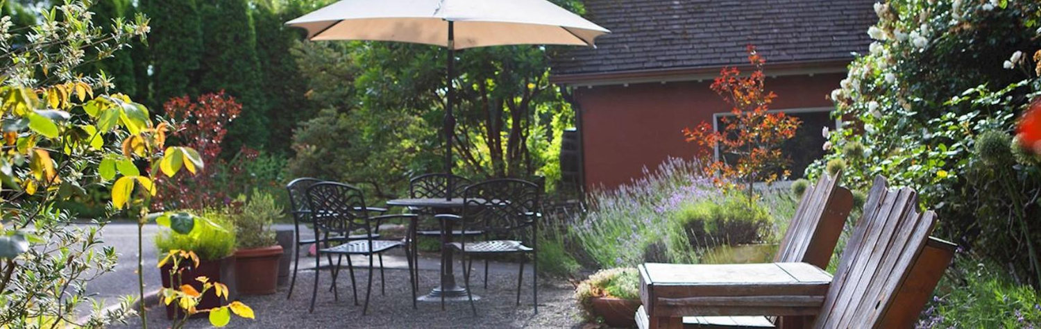 The Wedding Website of Hillary Larsen and Mike Peters