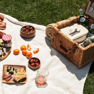 2-Person English Style Willow Picnic Hamper with Blanket & Coffee Set