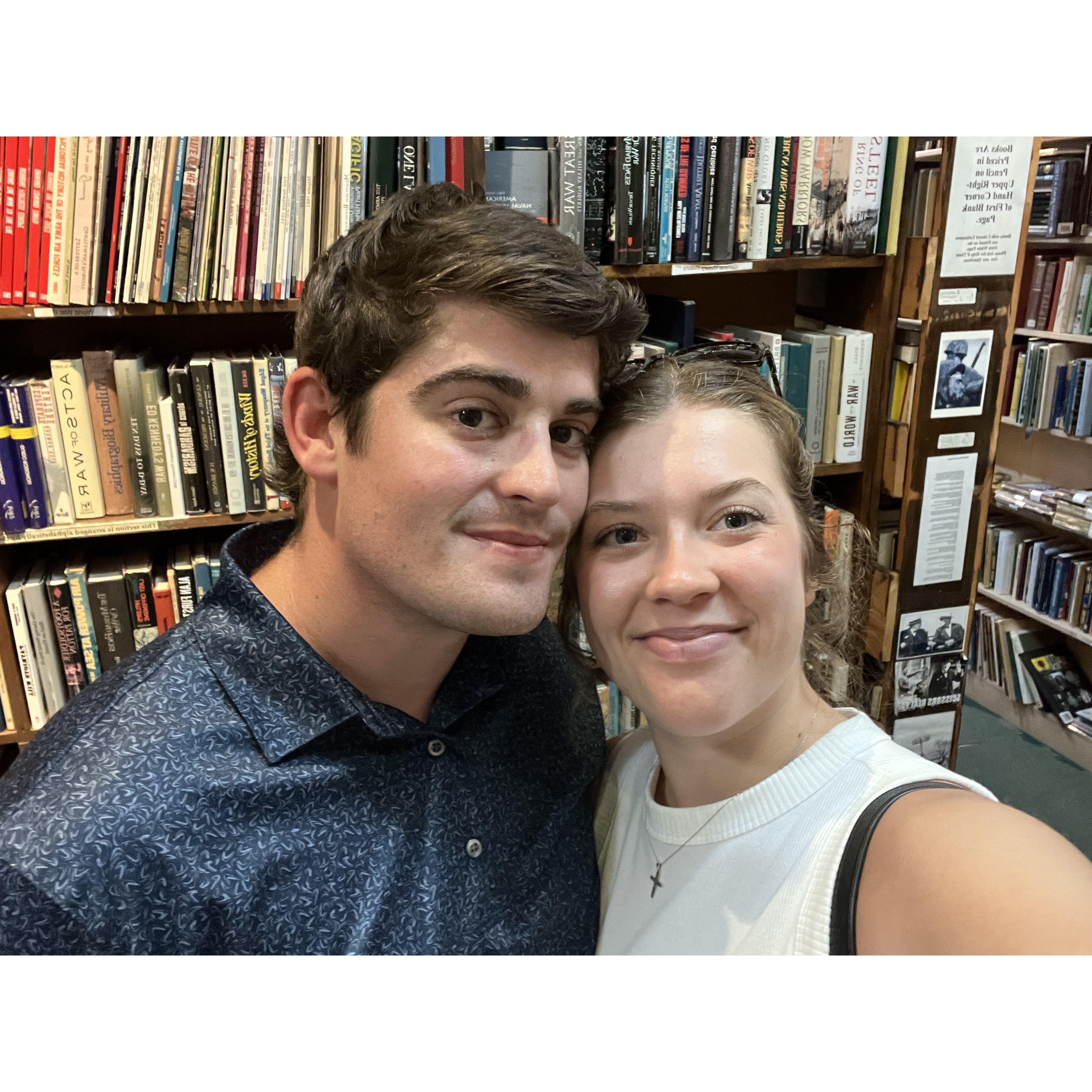 Shane took Naomi on a little date day around downtown Sarasota 3 months after their first date in the same area