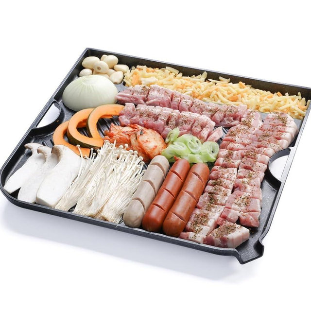 COOKKING - Master Grill Pro, Korean Traditional BBQ Grill Pan - Stovetop Nonstick Indoor/Outdoor Smokeless BBQ Cast Aluminum Grill Pan (MasterGrill Pro)