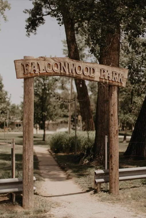 The Wedding Website of Emily Lux and Zach Cutler