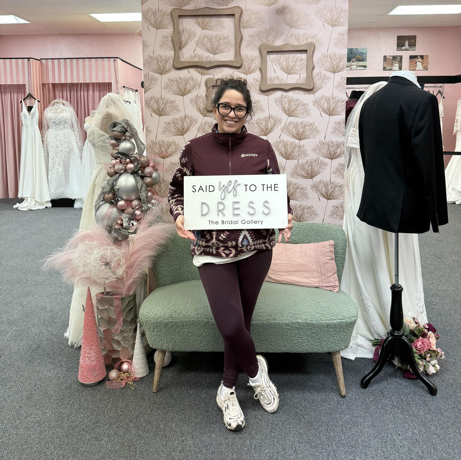 She got her dressssss!!!