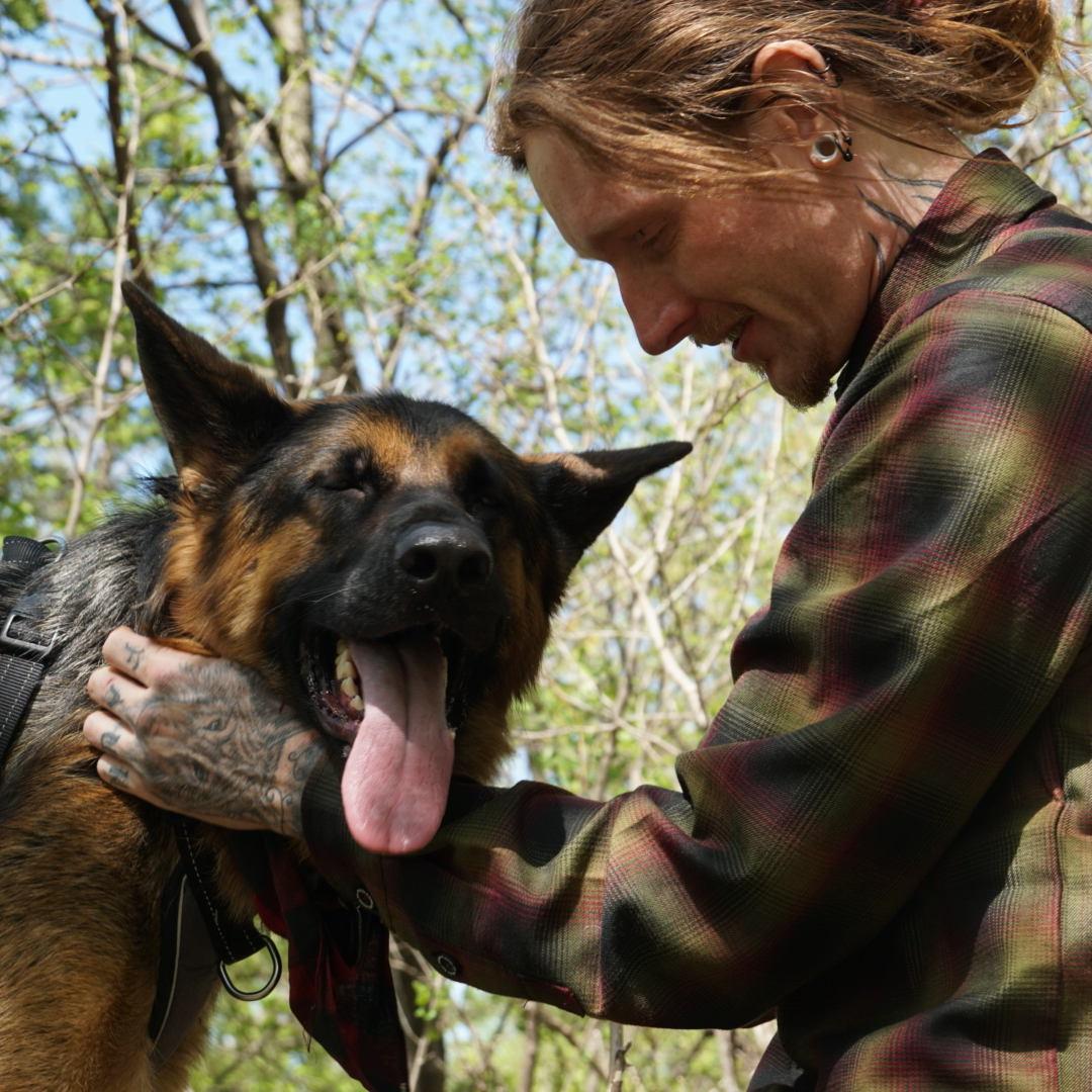 Arlo's always smiling when he's with his dad :)