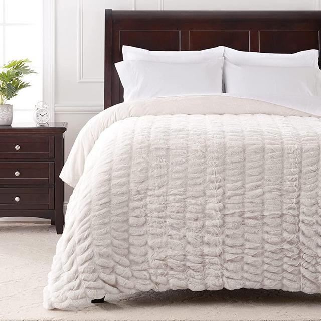 Chanasya Ruched Luxurious Soft Faux Fur Throw Blanket - Fuzzy Plush and Elegant with Reversible Mink Blanket for Sofa Chair Couch Living Room Birthday Gift and Home Decor (Queen) Cloud