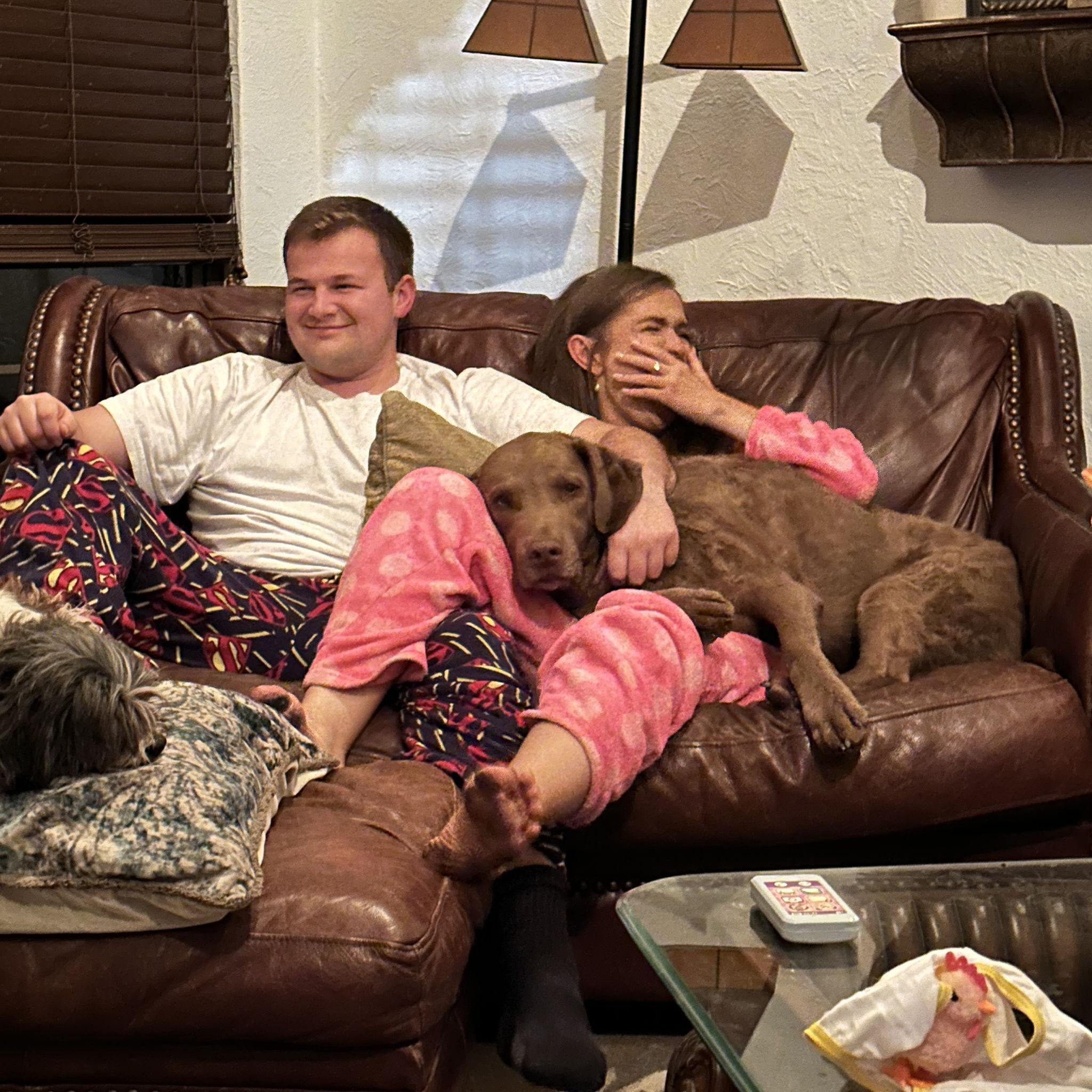 Nothing like unpacking the night in our jammies, comfy on the couch, laughing hysterically at family stories🎈