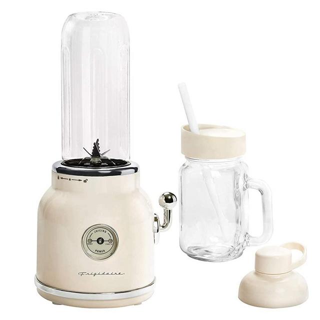 FRIGIDAIRE ESMM100-CREAM 300-Watt Retro Smoothie Maker, Cream