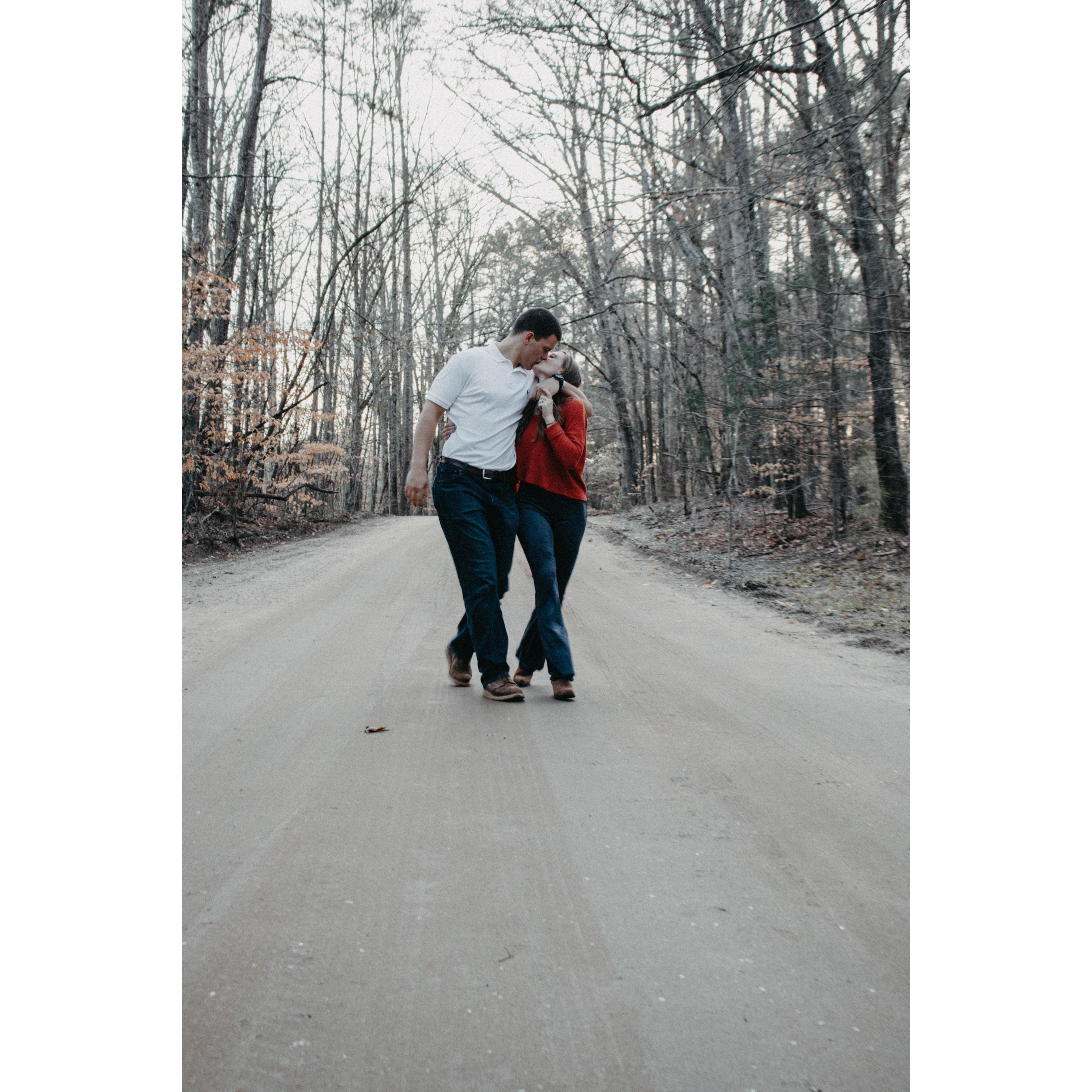 Kissing and walking...a dangerous game!