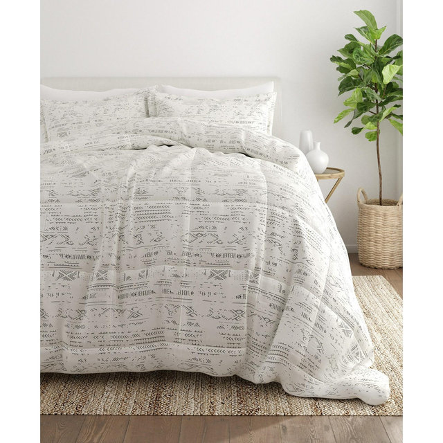 ienjoy Home Ultra Soft Distressed Field 3-Pc. Comforter Set, King
