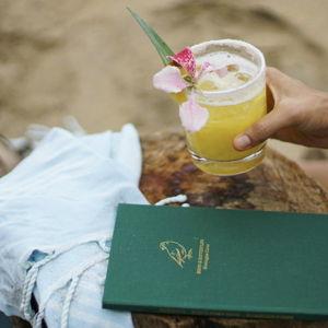 Poolside drinks for 2